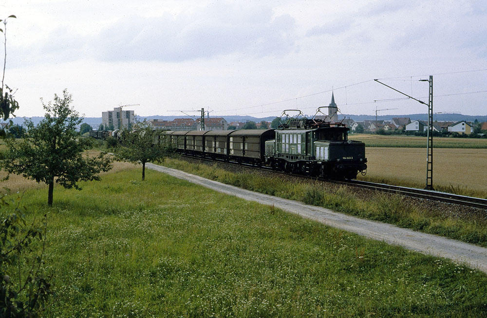 https://www.eisenbahnfotograf.de/datei/August 1986/80224 DB 194049 Renningen 16.8.1986 Ng63385.jpg